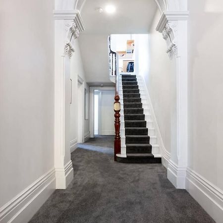 Appartement Generous Victorian Terrace In Cbd - Parking & Wifi à Launceston Extérieur photo