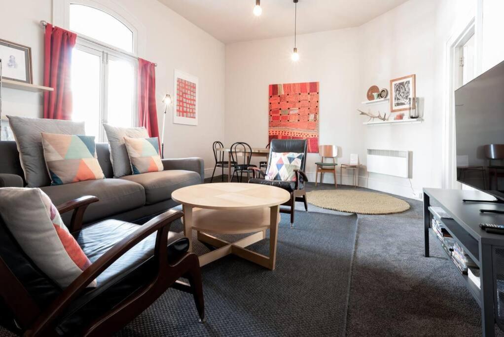 Appartement Generous Victorian Terrace In Cbd - Parking & Wifi à Launceston Extérieur photo